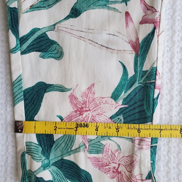 Ann Taylor Cropped Leg Pants Floral - Picture 5 of 7